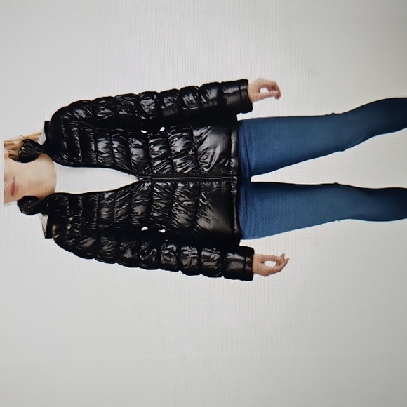 NWT Kenneth Cole Women's Quilted Black Packable Puffer Jacket w Hood Medium - Picture 2 of 14